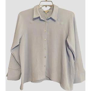 NWT Straus by Chenault Button up Light Blue Blouse LS Cropped Size‎ Medium